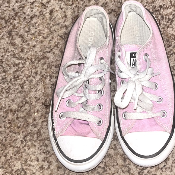 EUC. Light Pink Little Girl’s Converse.size 11 - Picture 2 of 7